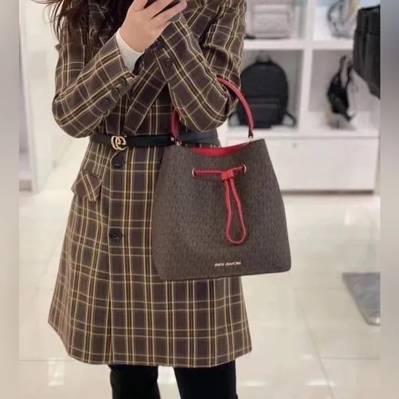 Michael Kors Signature Suri Large Bucket Bag in Flame W/ MK Grommet Strap - Picture 2 of 10